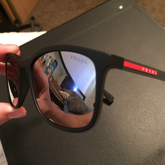 prada sunglasses/sport GREAT CONDITION - Picture 3 of 7
